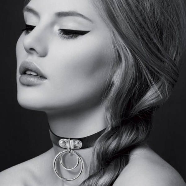 Collier ras du cou ajustable noir avec double anneau argenté - Bijoux Pour Toi