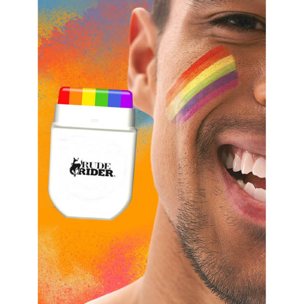 Maquillage traceur de drapeau Pride
