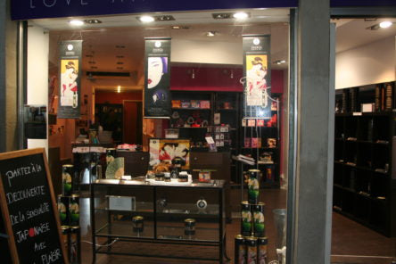 Vitrine spéciale "Erotisme Japonais"